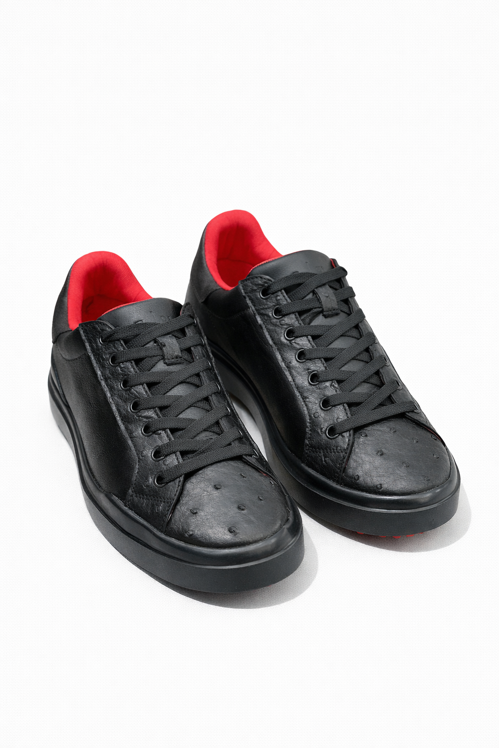 Tenis de avestruz negro